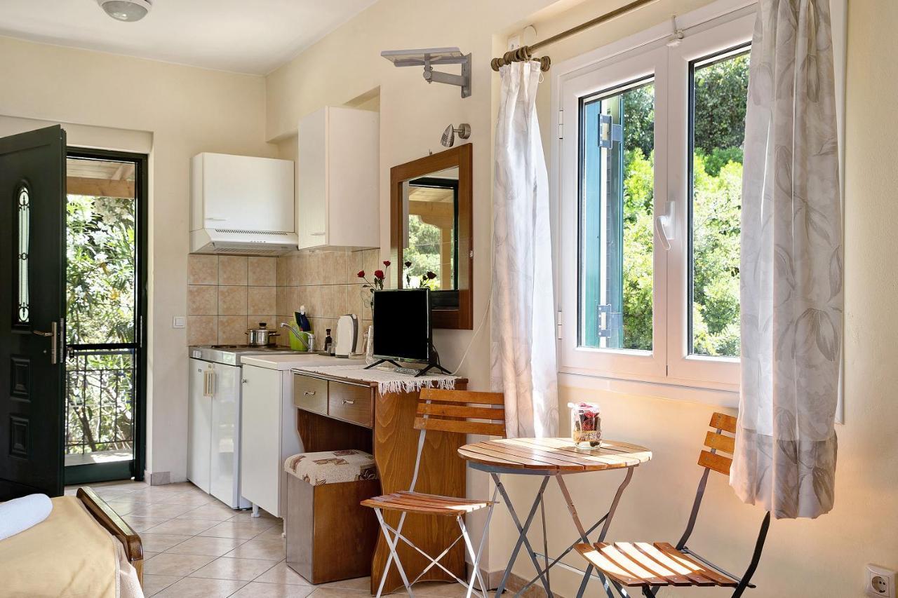 Vardia Studio B Mikros Gialos Extérieur photo