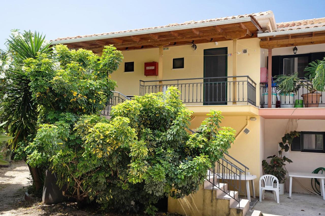 Vardia Studio B Mikros Gialos Extérieur photo